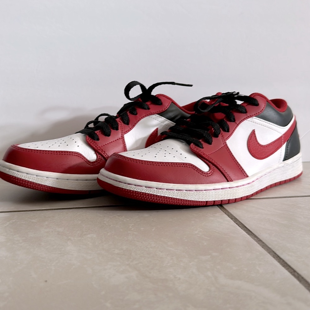 Nike Air Jordan 1 Low. Red, White, Black.